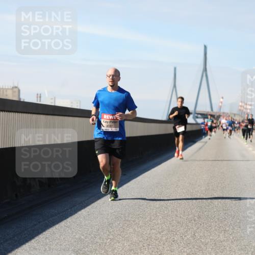 03.10.2025 - Köhlbrandbrückenlauf Yannick Fuchs http://msf.ph/oto/9187015 03.10.2025 11:45:27 Position 3 4187 meine-sportfotos.de