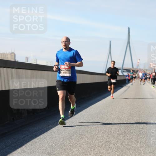 03.10.2025 - Köhlbrandbrückenlauf Yannick Fuchs http://msf.ph/oto/9187019 03.10.2025 11:45:27 Position 3 4187 meine-sportfotos.de