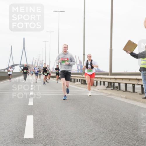 03.10.2025 - Köhlbrandbrückenlauf Matties Gatica Varas http://msf.ph/oto/9187033 03.10.2025 15:48:37 Position 3  meine-sportfotos.de