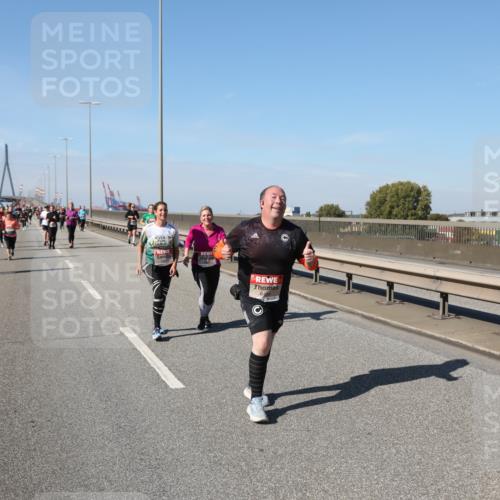 03.10.2025 - Köhlbrandbrückenlauf Yannick Fuchs http://msf.ph/oto/9187039 03.10.2025 12:06:14 Position 3  meine-sportfotos.de