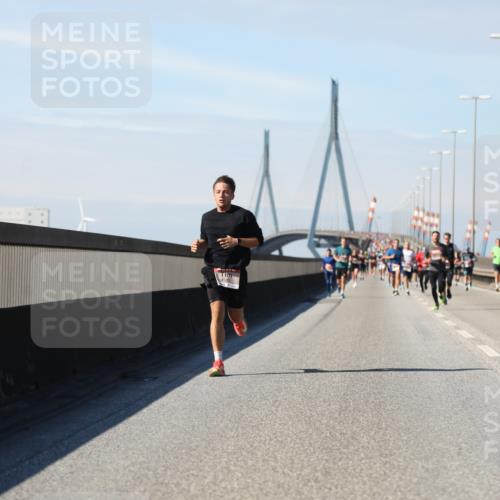 03.10.2025 - Köhlbrandbrückenlauf Yannick Fuchs http://msf.ph/oto/9187042 03.10.2025 11:45:29 Position 3  meine-sportfotos.de