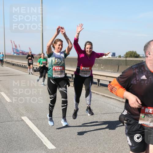03.10.2025 - Köhlbrandbrückenlauf Yannick Fuchs http://msf.ph/oto/9187043 03.10.2025 12:06:15 Position 3 4660, 4629, 6439 meine-sportfotos.de