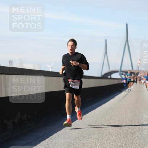 03.10.2025 - Köhlbrandbrückenlauf Yannick Fuchs http://msf.ph/oto/9187054 03.10.2025 11:45:30 Position 3 4073 meine-sportfotos.de
