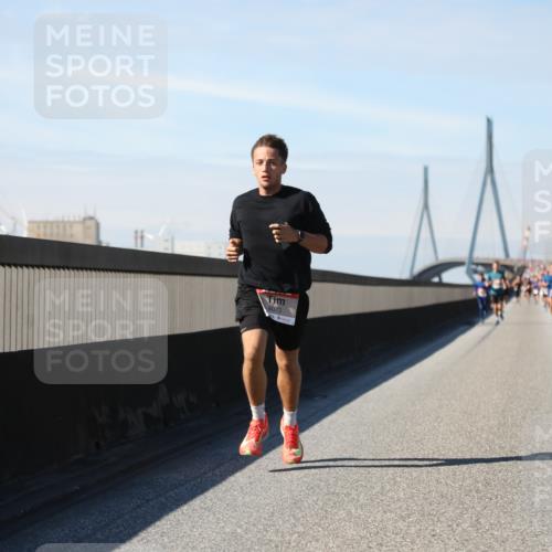 03.10.2025 - Köhlbrandbrückenlauf Yannick Fuchs http://msf.ph/oto/9187066 03.10.2025 11:45:31 Position 3 4073 meine-sportfotos.de