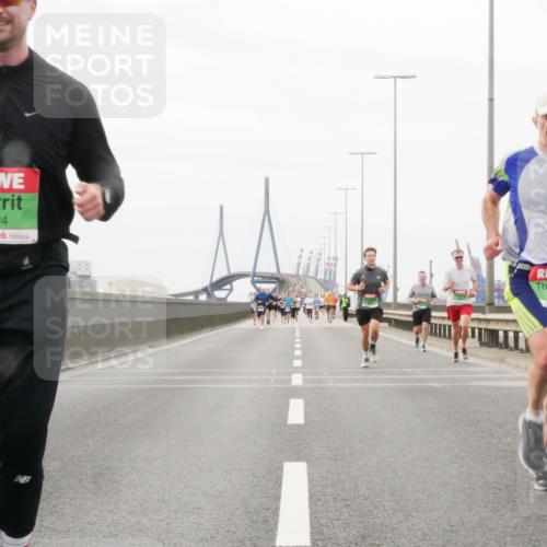 03.10.2025 - Köhlbrandbrückenlauf Matties Gatica Varas http://msf.ph/oto/9187076 03.10.2025 15:48:48 Position 3 7224, 7409 meine-sportfotos.de