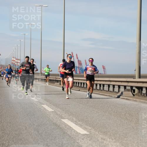 03.10.2025 - Köhlbrandbrückenlauf Yannick Fuchs http://msf.ph/oto/9187080 03.10.2025 11:45:34 Position 3  meine-sportfotos.de