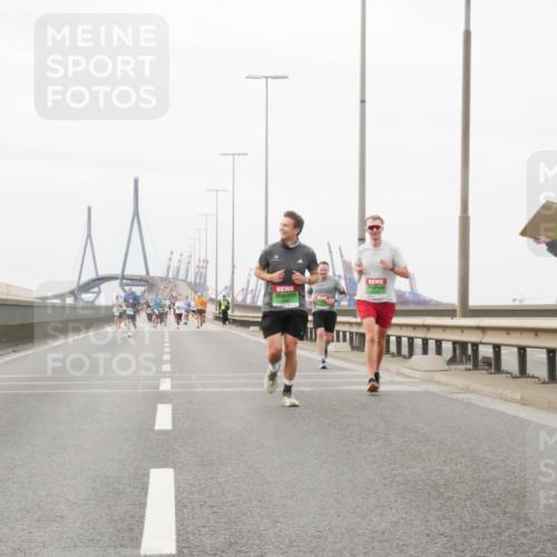 03.10.2025 - Köhlbrandbrückenlauf Matties Gatica Varas http://msf.ph/oto/9187088 03.10.2025 15:48:50 Position 3  meine-sportfotos.de