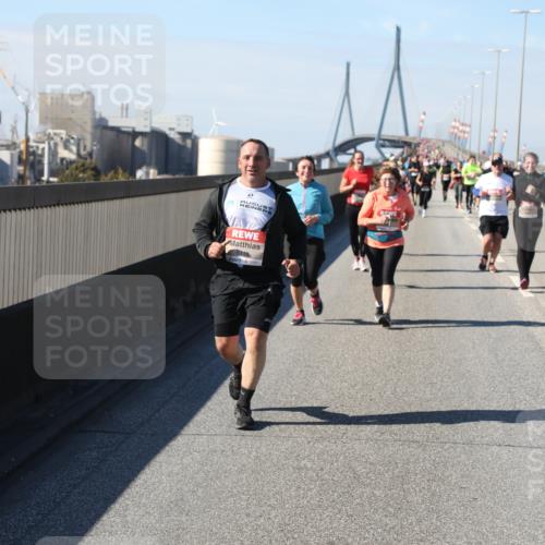 03.10.2025 - Köhlbrandbrückenlauf Yannick Fuchs http://msf.ph/oto/9187090 03.10.2025 12:06:18 Position 3 6118 meine-sportfotos.de