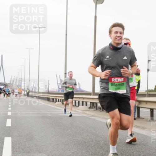 03.10.2025 - Köhlbrandbrückenlauf Matties Gatica Varas http://msf.ph/oto/9187100 03.10.2025 15:48:52 Position 3 8784 meine-sportfotos.de