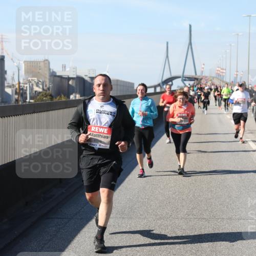 03.10.2025 - Köhlbrandbrückenlauf Yannick Fuchs http://msf.ph/oto/9187103 03.10.2025 12:06:18 Position 3 6118 meine-sportfotos.de