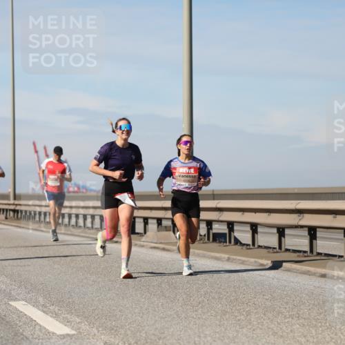 03.10.2025 - Köhlbrandbrückenlauf Yannick Fuchs http://msf.ph/oto/9187116 03.10.2025 11:45:36 Position 3 4206 meine-sportfotos.de