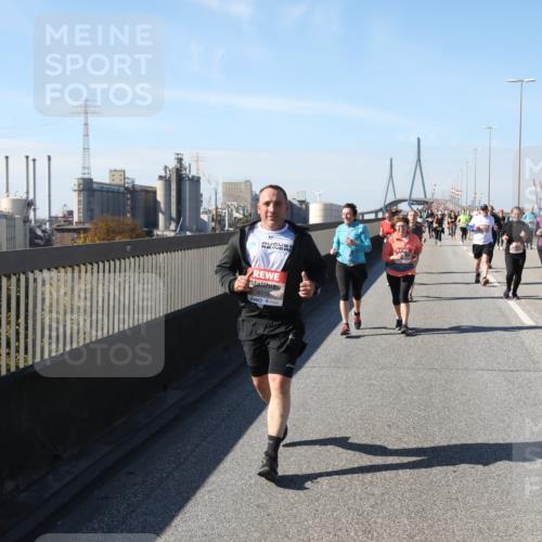 03.10.2025 - Köhlbrandbrückenlauf Yannick Fuchs http://msf.ph/oto/9187118 03.10.2025 12:06:19 Position 3 6118 meine-sportfotos.de