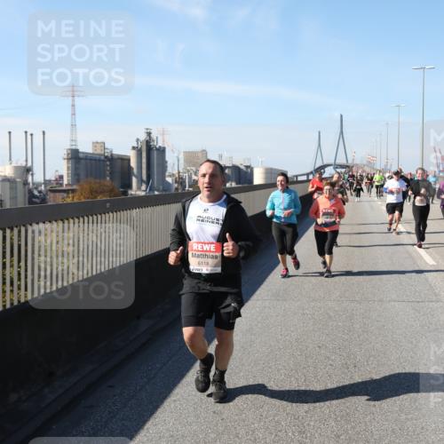 03.10.2025 - Köhlbrandbrückenlauf Yannick Fuchs http://msf.ph/oto/9187121 03.10.2025 12:06:19 Position 3 6118 meine-sportfotos.de