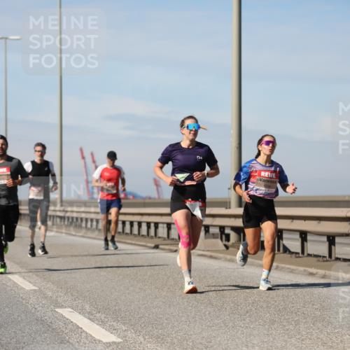 03.10.2025 - Köhlbrandbrückenlauf Yannick Fuchs http://msf.ph/oto/9187124 03.10.2025 11:45:36 Position 3  meine-sportfotos.de