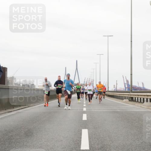 03.10.2025 - Köhlbrandbrückenlauf Matties Gatica Varas http://msf.ph/oto/9187130 03.10.2025 15:49:05 Position 3 9127 meine-sportfotos.de