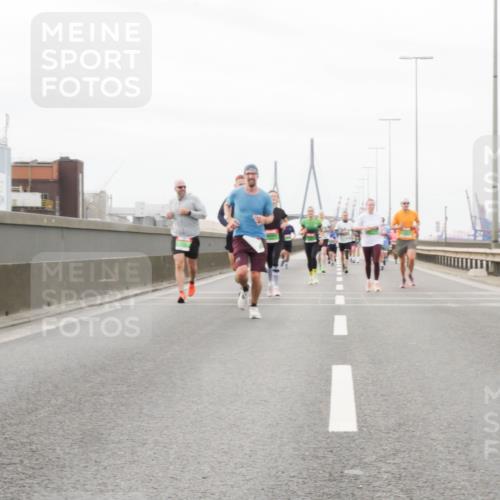 03.10.2025 - Köhlbrandbrückenlauf Matties Gatica Varas http://msf.ph/oto/9187136 03.10.2025 15:49:07 Position 3  meine-sportfotos.de
