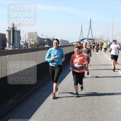 03.10.2025 - Köhlbrandbrückenlauf Yannick Fuchs http://msf.ph/oto/9187138 03.10.2025 12:06:20 Position 3 74 meine-sportfotos.de