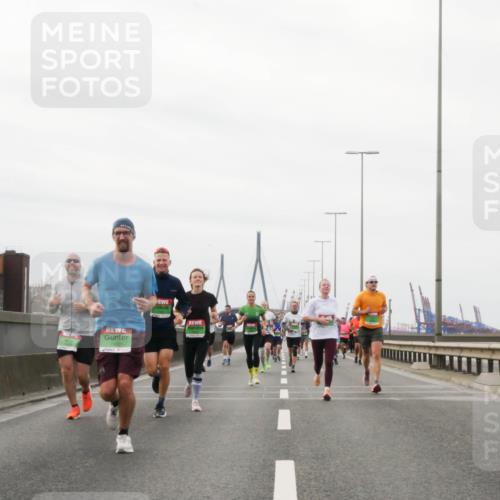 03.10.2025 - Köhlbrandbrückenlauf Matties Gatica Varas http://msf.ph/oto/9187143 03.10.2025 15:49:08 Position 3 7403 meine-sportfotos.de