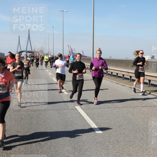 03.10.2025 - Köhlbrandbrückenlauf Yannick Fuchs http://msf.ph/oto/9187155 03.10.2025 12:06:21 Position 3  meine-sportfotos.de