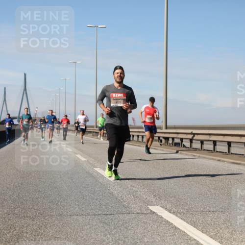 03.10.2025 - Köhlbrandbrückenlauf Yannick Fuchs http://msf.ph/oto/9187157 03.10.2025 11:45:39 Position 3 4172 meine-sportfotos.de