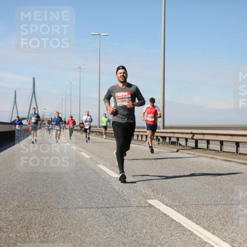 03.10.2025 - Köhlbrandbrückenlauf Yannick Fuchs http://msf.ph/oto/9187160 03.10.2025 11:45:39 Position 3 4172 meine-sportfotos.de