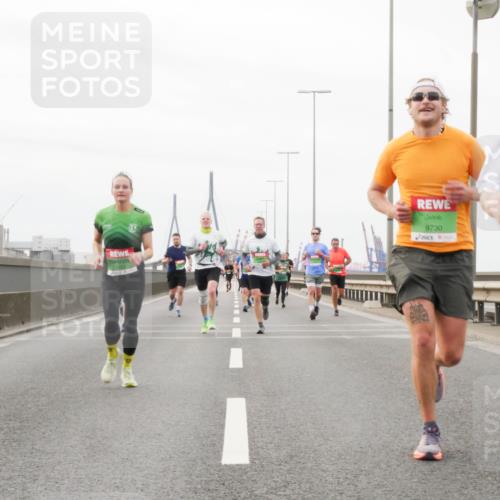 03.10.2025 - Köhlbrandbrückenlauf Matties Gatica Varas http://msf.ph/oto/9187161 03.10.2025 15:49:12 Position 3 9730 meine-sportfotos.de