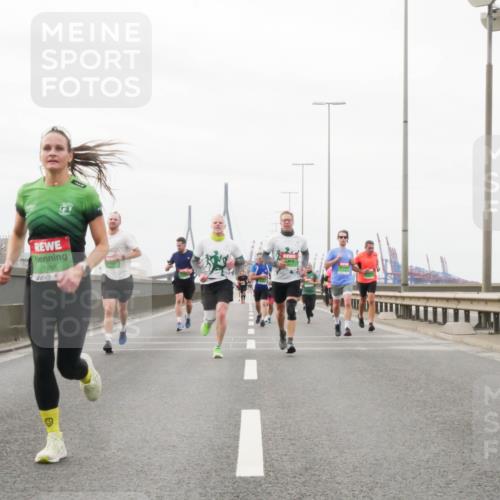 03.10.2025 - Köhlbrandbrückenlauf Matties Gatica Varas http://msf.ph/oto/9187165 03.10.2025 15:49:13 Position 3 7455 meine-sportfotos.de