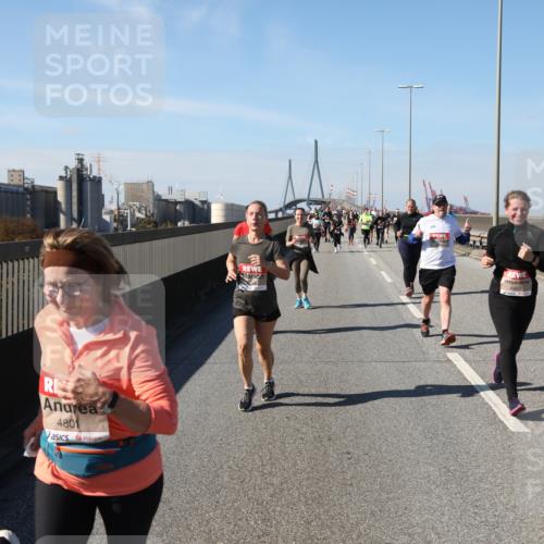 03.10.2025 - Köhlbrandbrückenlauf Yannick Fuchs http://msf.ph/oto/9187167 03.10.2025 12:06:22 Position 3 4801 meine-sportfotos.de