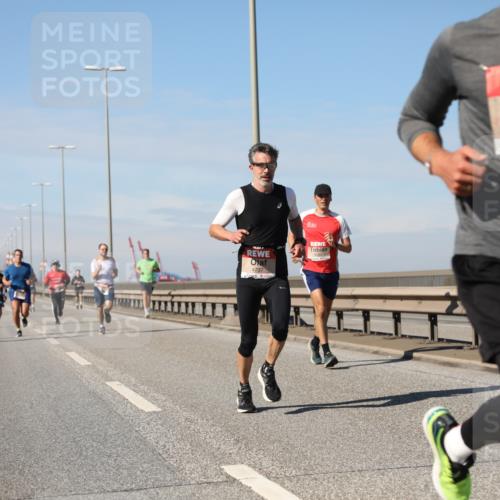 03.10.2025 - Köhlbrandbrückenlauf Yannick Fuchs http://msf.ph/oto/9187175 03.10.2025 11:45:40 Position 3 4737, 4172 meine-sportfotos.de