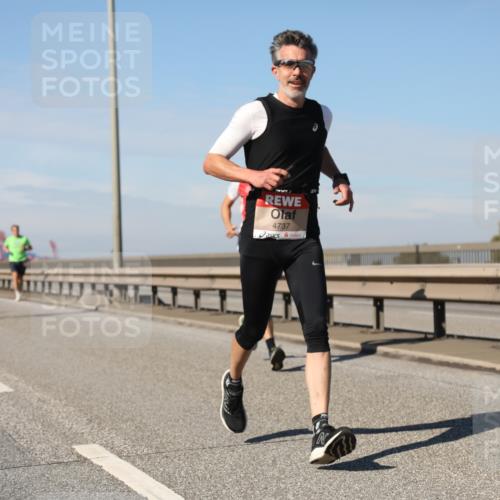 03.10.2025 - Köhlbrandbrückenlauf Yannick Fuchs http://msf.ph/oto/9187188 03.10.2025 11:45:41 Position 3 4737 meine-sportfotos.de