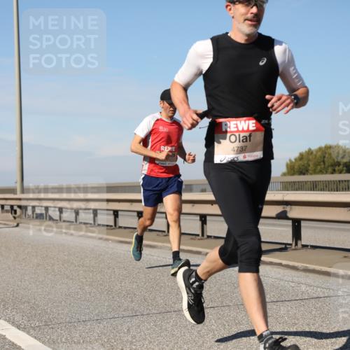 03.10.2025 - Köhlbrandbrückenlauf Yannick Fuchs http://msf.ph/oto/9187190 03.10.2025 11:45:42 Position 3 4737 meine-sportfotos.de