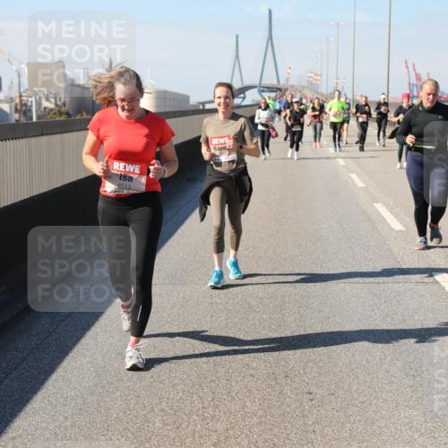 03.10.2025 - Köhlbrandbrückenlauf Yannick Fuchs http://msf.ph/oto/9187192 03.10.2025 12:06:24 Position 3 6513 meine-sportfotos.de