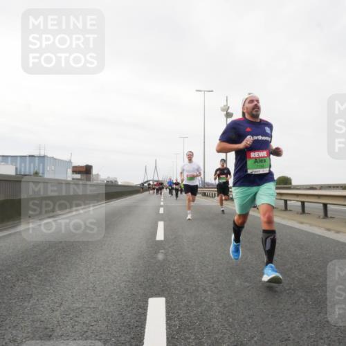 03.10.2025 - Köhlbrandbrückenlauf Matties Gatica Varas http://msf.ph/oto/9187204 03.10.2025 15:49:23 Position 3 7192 meine-sportfotos.de