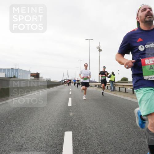 03.10.2025 - Köhlbrandbrückenlauf Matties Gatica Varas http://msf.ph/oto/9187206 03.10.2025 15:49:24 Position 3 7192 meine-sportfotos.de