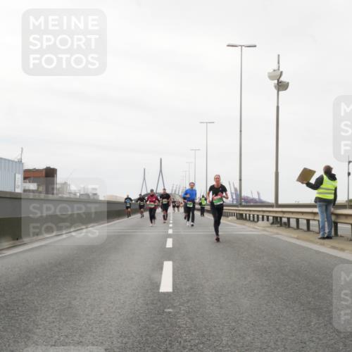 03.10.2025 - Köhlbrandbrückenlauf Matties Gatica Varas http://msf.ph/oto/9187215 03.10.2025 15:49:27 Position 3  meine-sportfotos.de