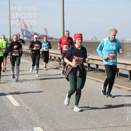 03.10.2025 - Köhlbrandbrückenlauf Yannick Fuchs http://msf.ph/oto/9187219 03.10.2025 12:06:28 Position 3 6106 meine-sportfotos.de