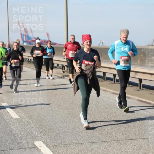 03.10.2025 - Köhlbrandbrückenlauf Yannick Fuchs http://msf.ph/oto/9187223 03.10.2025 12:06:28 Position 3 6106 meine-sportfotos.de