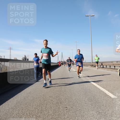 03.10.2025 - Köhlbrandbrückenlauf Yannick Fuchs http://msf.ph/oto/9187230 03.10.2025 11:45:45 Position 3 2025, 4137 meine-sportfotos.de