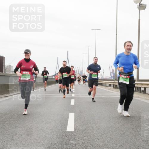 03.10.2025 - Köhlbrandbrückenlauf Matties Gatica Varas http://msf.ph/oto/9187233 03.10.2025 15:49:31 Position 3 7207, 9566 meine-sportfotos.de