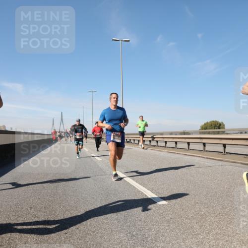03.10.2025 - Köhlbrandbrückenlauf Yannick Fuchs http://msf.ph/oto/9187247 03.10.2025 11:45:46 Position 3 2025, 4137 meine-sportfotos.de