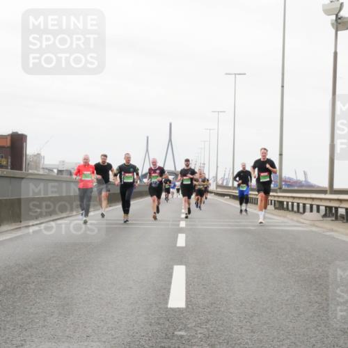 03.10.2025 - Köhlbrandbrückenlauf Matties Gatica Varas http://msf.ph/oto/9187269 03.10.2025 15:49:40 Position 3  meine-sportfotos.de