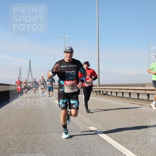 03.10.2025 - Köhlbrandbrückenlauf Yannick Fuchs http://msf.ph/oto/9187271 03.10.2025 11:45:47 Position 3 6187 meine-sportfotos.de