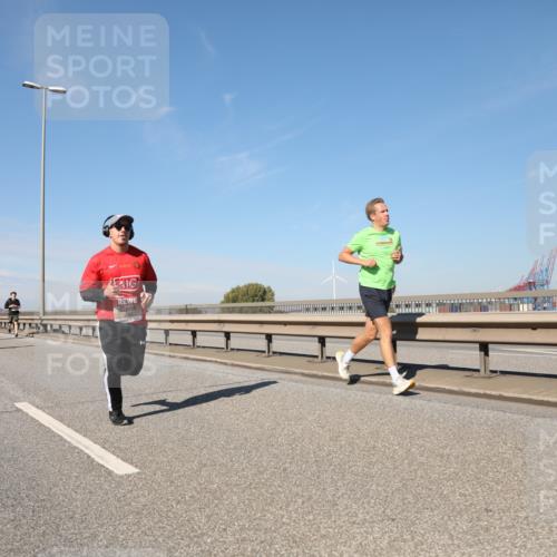 03.10.2025 - Köhlbrandbrückenlauf Yannick Fuchs http://msf.ph/oto/9187298 03.10.2025 11:45:49 Position 3  meine-sportfotos.de