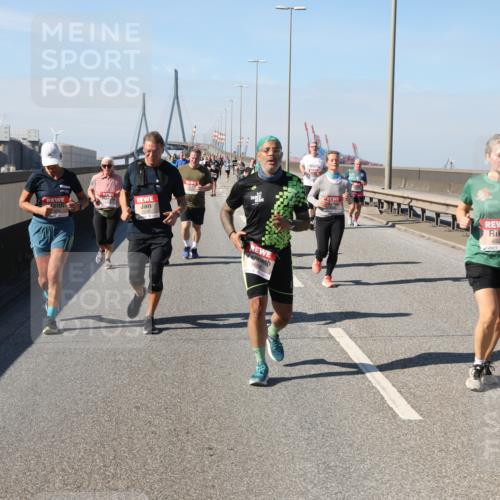 03.10.2025 - Köhlbrandbrückenlauf Yannick Fuchs http://msf.ph/oto/9187317 03.10.2025 12:06:35 Position 3 5624, 4921 meine-sportfotos.de