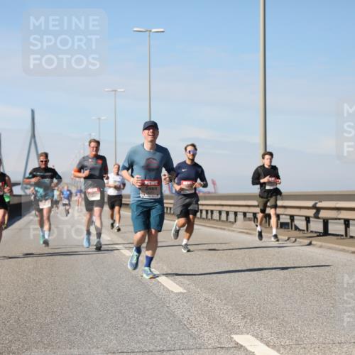 03.10.2025 - Köhlbrandbrückenlauf Yannick Fuchs http://msf.ph/oto/9187322 03.10.2025 11:45:50 Position 3  meine-sportfotos.de