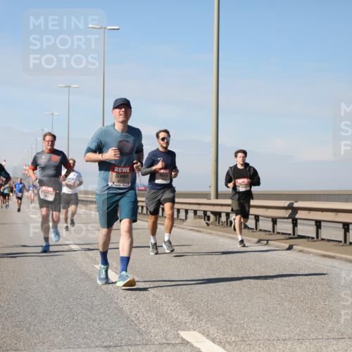 03.10.2025 - Köhlbrandbrückenlauf Yannick Fuchs http://msf.ph/oto/9187329 03.10.2025 11:45:51 Position 3 4271 meine-sportfotos.de