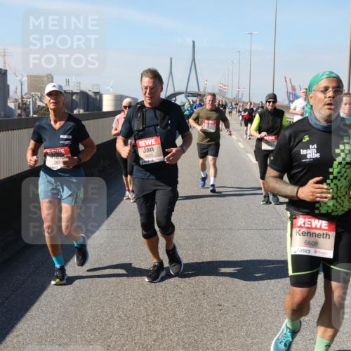 03.10.2025 - Köhlbrandbrückenlauf Yannick Fuchs http://msf.ph/oto/9187341 03.10.2025 12:06:36 Position 3 5624, 5625, 6608 meine-sportfotos.de
