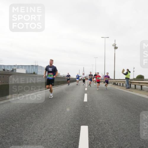 03.10.2025 - Köhlbrandbrückenlauf Matties Gatica Varas http://msf.ph/oto/9187342 03.10.2025 15:49:56 Position 3  meine-sportfotos.de