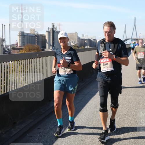 03.10.2025 - Köhlbrandbrückenlauf Yannick Fuchs http://msf.ph/oto/9187352 03.10.2025 12:06:37 Position 3 5624, 5625 meine-sportfotos.de