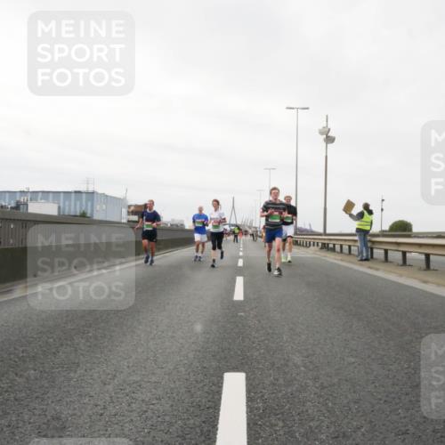 03.10.2025 - Köhlbrandbrückenlauf Matties Gatica Varas http://msf.ph/oto/9187353 03.10.2025 15:49:59 Position 3 896 meine-sportfotos.de